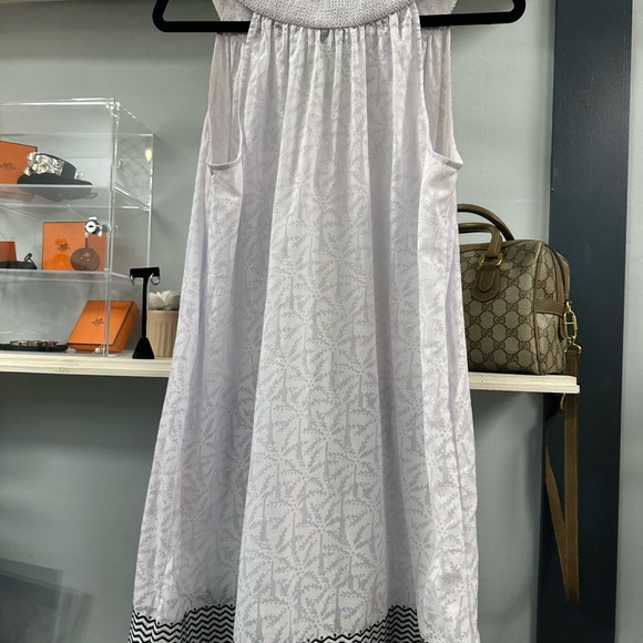 Vineyard Vines White Smocked Collar Dress – Size M - Picture 5 of 8